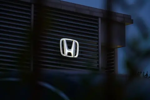 从高不可攀到低迷遇阻,潘建新反思,李进调离,本田换血变革!